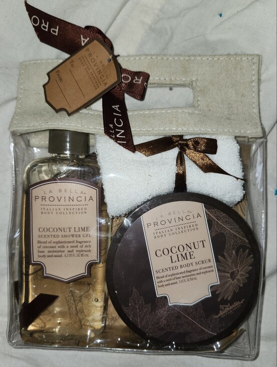 la bella Other - La Bella Provincia Coconut Lime bath gift set